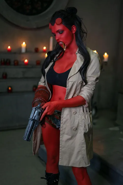 Thumbnail Hellboy Cosplay by Octokuro by iam_ocotkuro in cosplaygirls