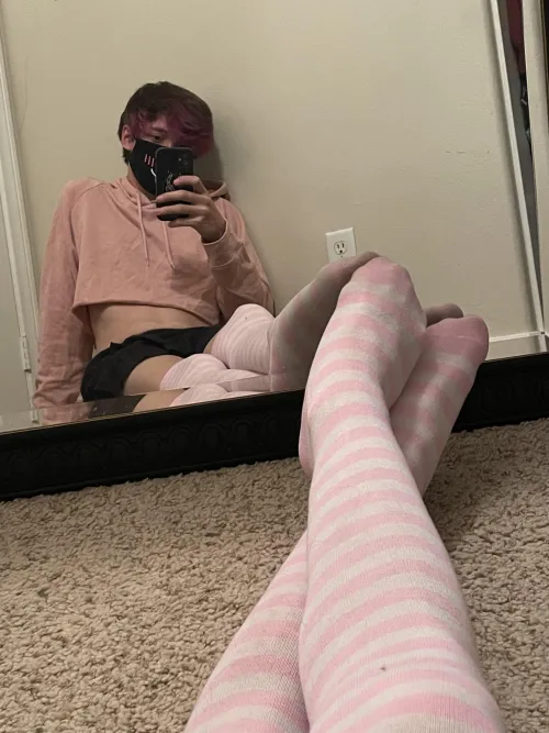 Thumbnail Lovely in Lace: Maple_Shade83's Delight in New Pink Thigh Highs