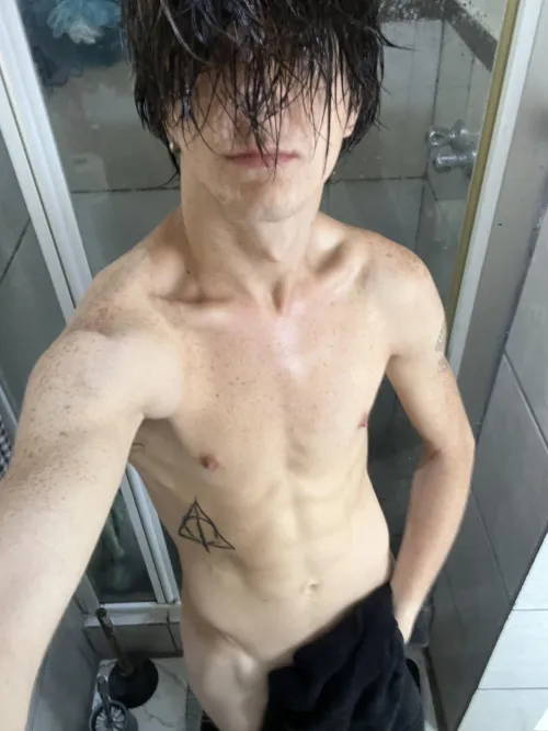 Thumbnail Fresh Out of the Shower: Discover More About Twinks with jauniiwolf