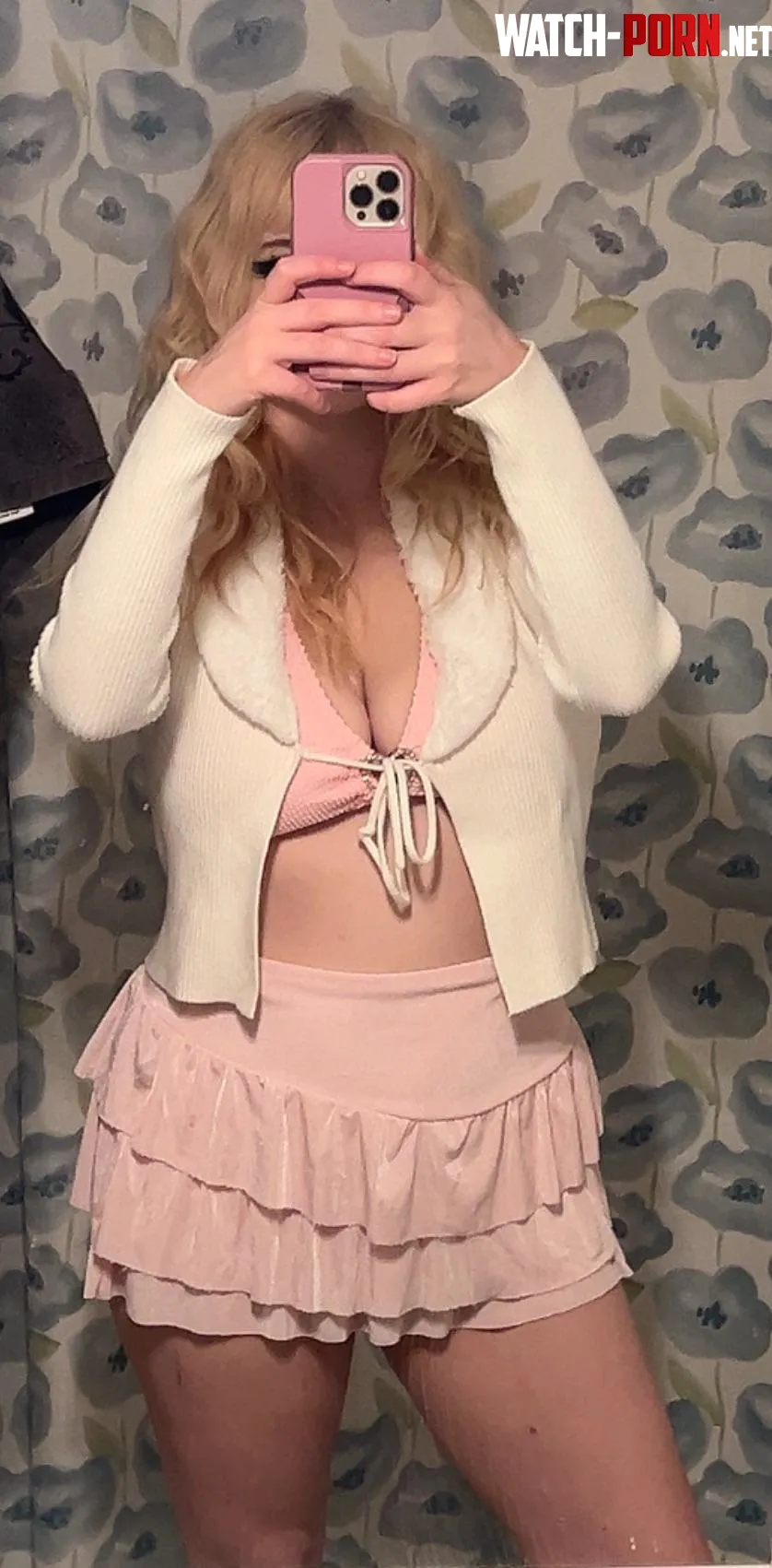 cute pink outfit   by bunnyqueens