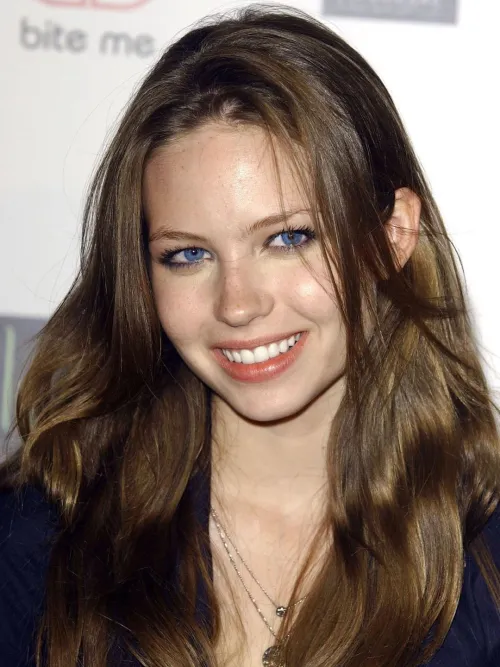 Thumbnail Pretty Girls Galore: Dive into Daveigh Chase's Beauty