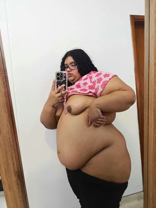 Thumbnail HaileyWhirl's Question: Dating a 21yo BBW Body?