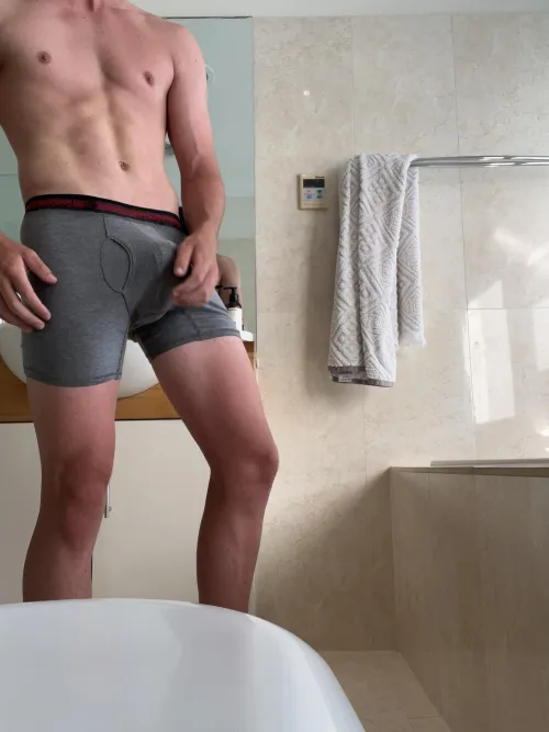 Thumbnail LordPPHead Unveils the Enigma of an 18-Year-Old Bulge