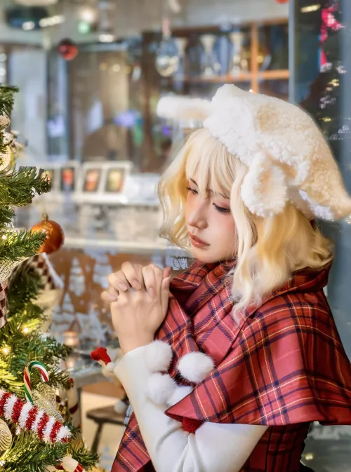 Thumbnail Merry Christmas Delights Await in alice_sakana's cosplaygirls Tale