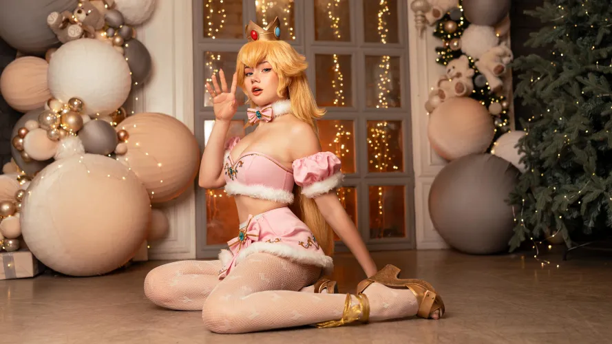 Thumbnail Anastasia Komori's Princess Peach: A cosplaygirls Spectacle