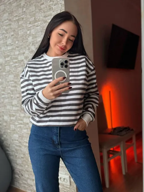 Thumbnail GabrielaBelt's Casual Selfie: A Good Day to Be Cute in MirrorSelfie Category