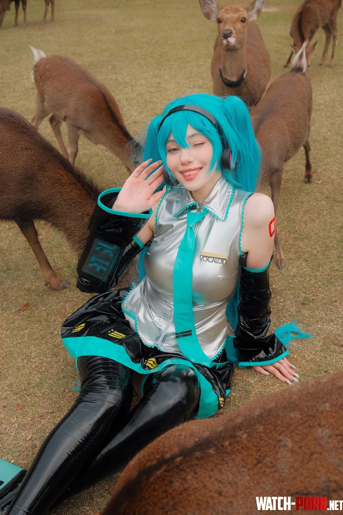 Hatsune Miku cosplay by Alina Becker by AlinaBecker