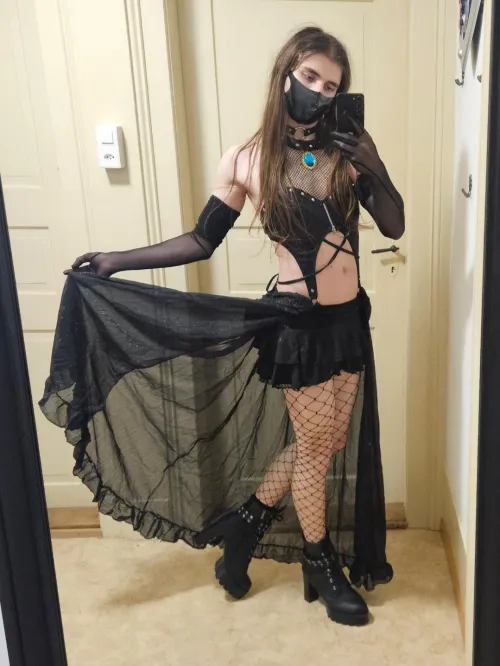 Thumbnail Goth Femboy Aesthetic: Unveiling LunarTear_cos