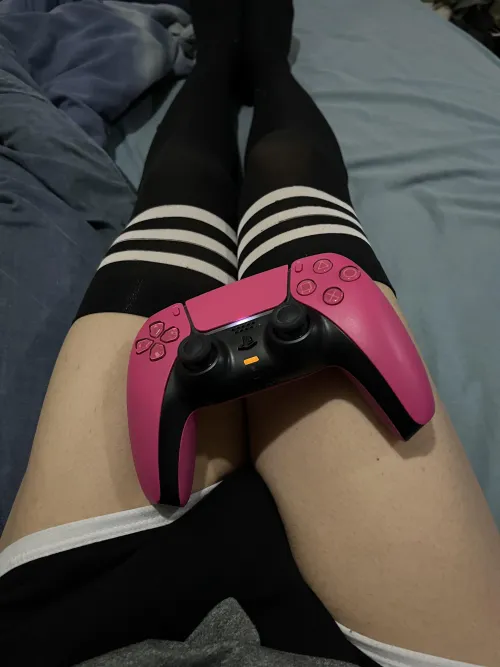 Thumbnail Gaming Delights: A Peek into femboy's World