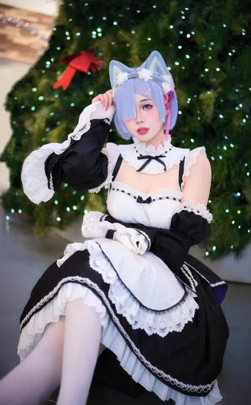 Thumbnail RinaCosplay: Christmas Rem Cosplay by Rinajuice | cosplaygirls