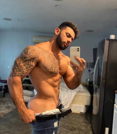 Thumbnail Sculpted Body Like a Greek God: Hot Guys with Tattoos – Author TeamShadow3