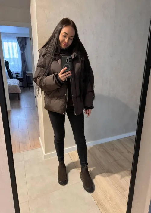 Thumbnail GabrielaBelt's Adorable Selfie Share from the Mirror