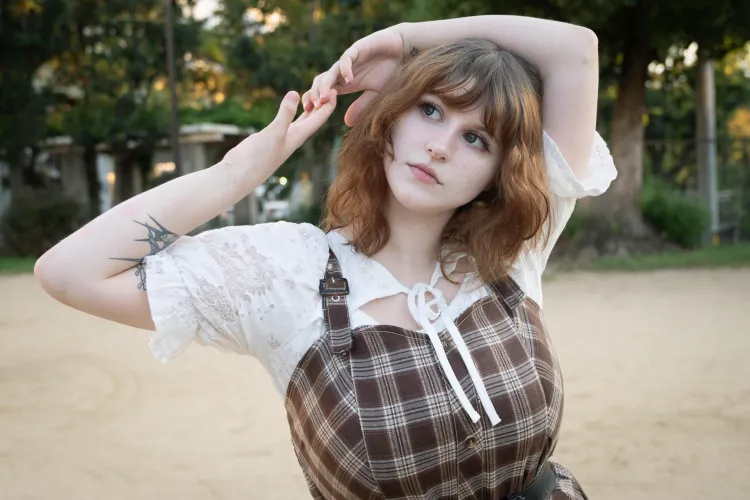 Thumbnail Exploring a Vintage Look - hangylegalteen | brunette