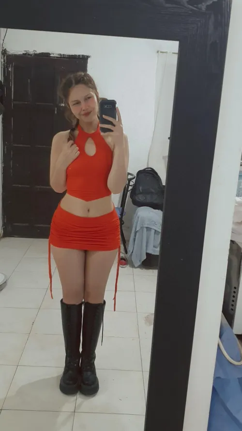 Thumbnail Amytinyslut Asks: 'Did I Look Good?' in a Thought-Provoking Post for croptopgirls