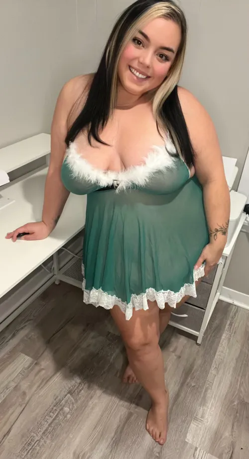 Thumbnail Don't Forget a Present for the BBW in Your Life by Xoxoautumnrain