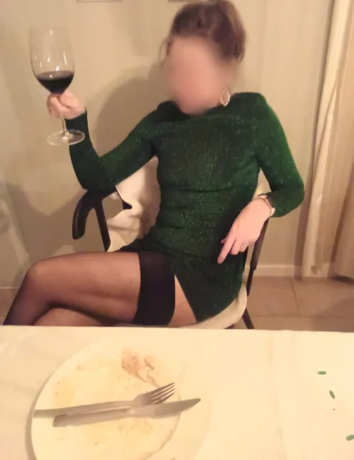 Thumbnail Post-Christmas Dinner Delights with classymilfkatja1