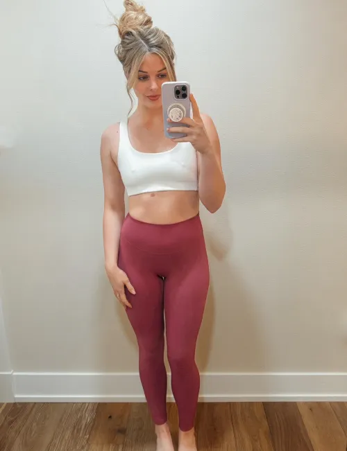 Thumbnail Embracing My Favorite Color: A Yoga Pants Story by briblossom