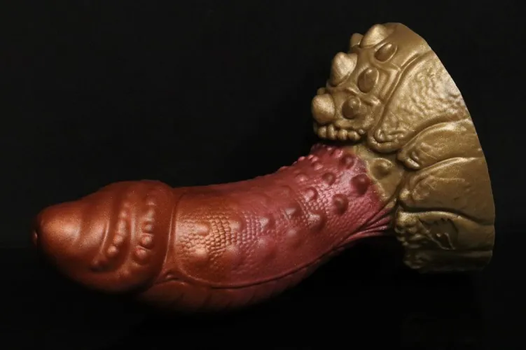 Thumbnail LionessVitani's Exciting Find: Gorgeous Small Crackers on BadDragon