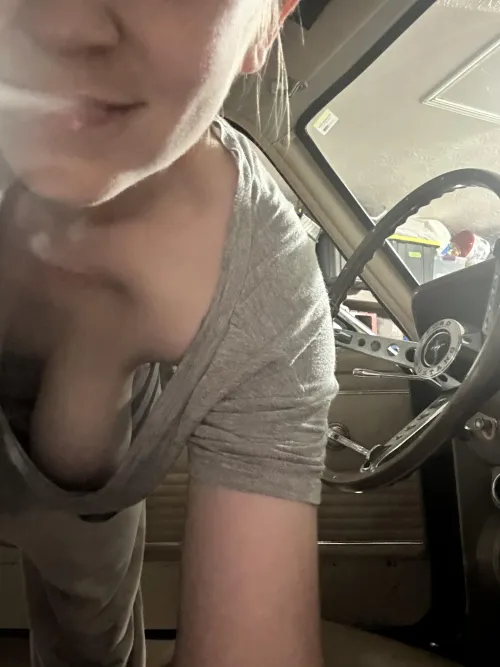 Thumbnail ManualMama Seeks a Roadtrip Buddy with Intriguing Downblouse Discoveries