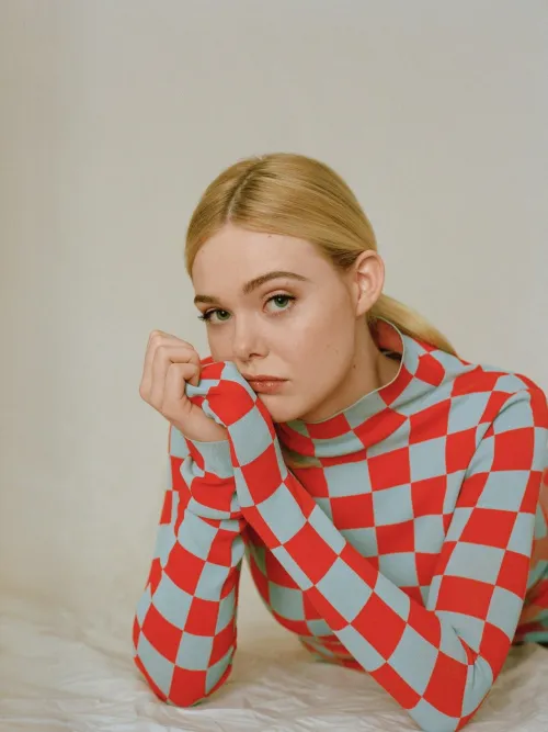 Thumbnail Elle Fanning's Beauty Unveiled by sagar9175 | PrettyGirls