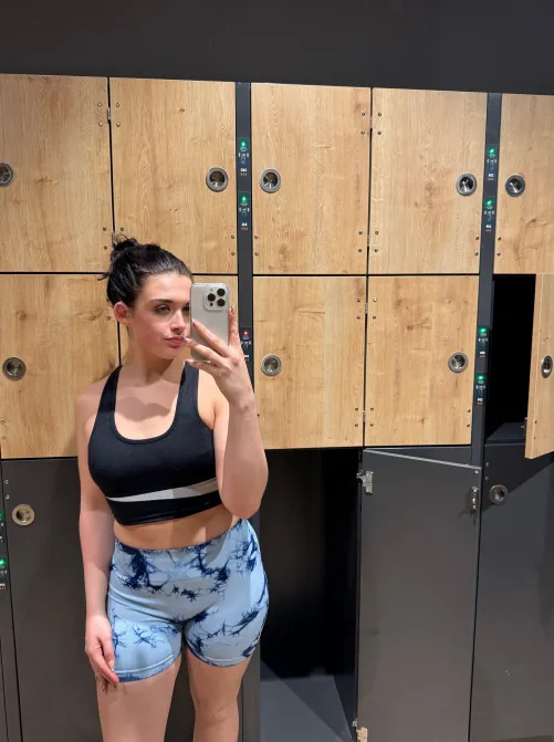 Thumbnail Conflicjuices Unveils Fitness Girls Charm in Croptopgirls