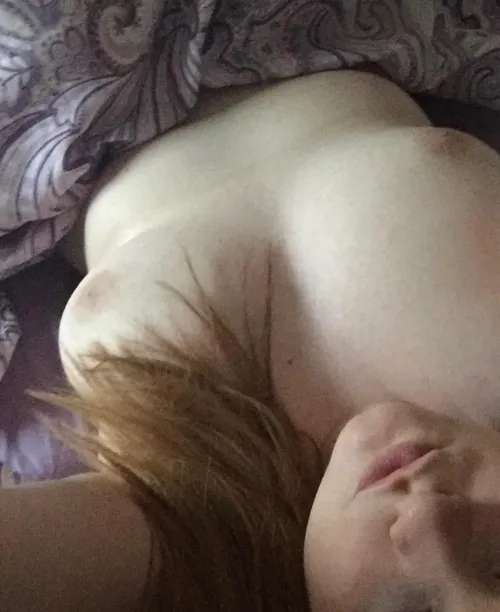 Thumbnail DDublinGirl Seeks Bedtime Companionship After a Long Christmas in the Boobs Category