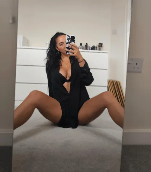 Thumbnail Dive into Exclusivity with Mowwibaby on OnlyFansGirls101