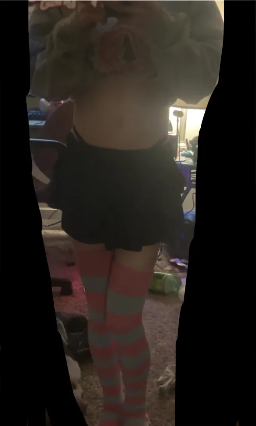 Thumbnail FacelessFemboy7's Quest for New Clothes in femboy Category