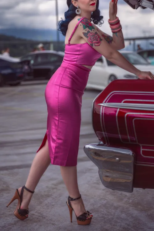 Thumbnail Classy and Sassy: Join shoeteese's Adventure at the Car Show