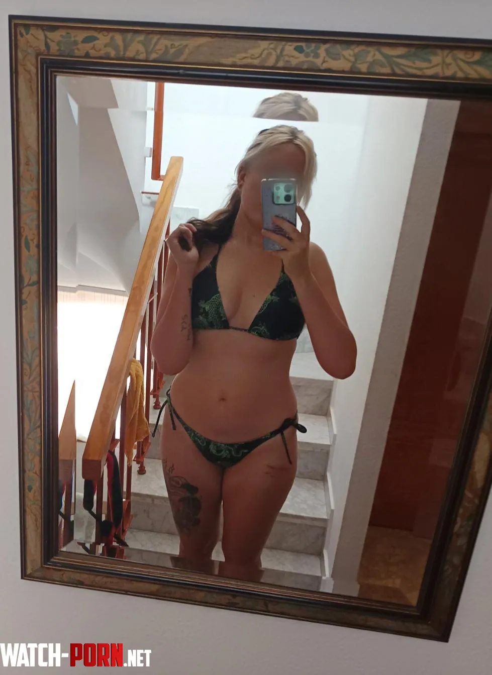 Mirror selfie for bikini lovers by kannablue