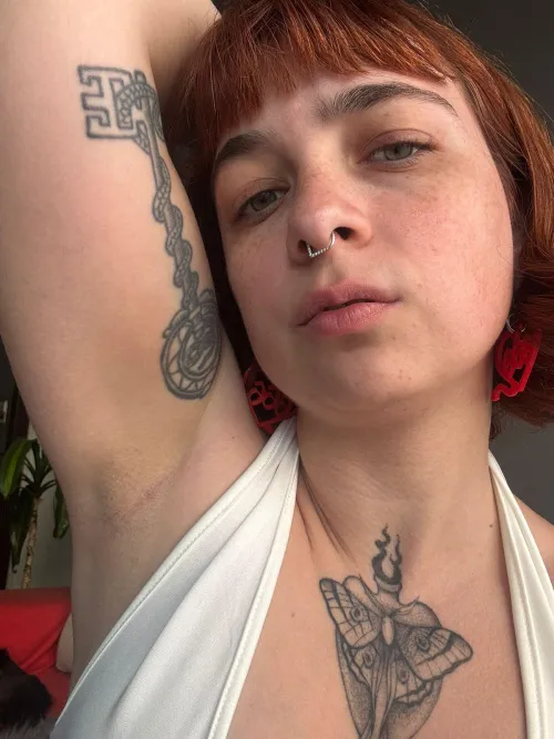 Thumbnail Indulge in Sweet Armpit Pleasure with queenscorpiaa