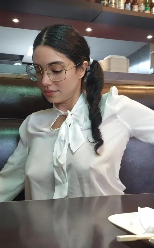 Thumbnail Braless_babe in a White Blouse: Discovering Sensuality in pokies