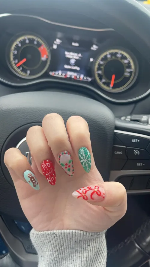 Thumbnail Holiday Cheer with Nail Fetish: Explore Top Trends