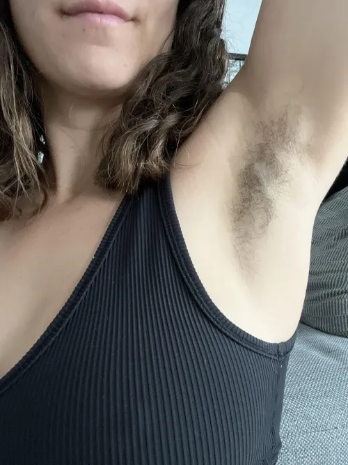 Thumbnail maplesyrup_girl Invites a Closer Look into Hairy Armpits World