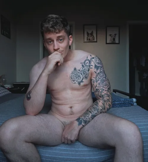 Thumbnail Peek Underneath: Tempting Hot Guys with Tattoos by Background-Bet-