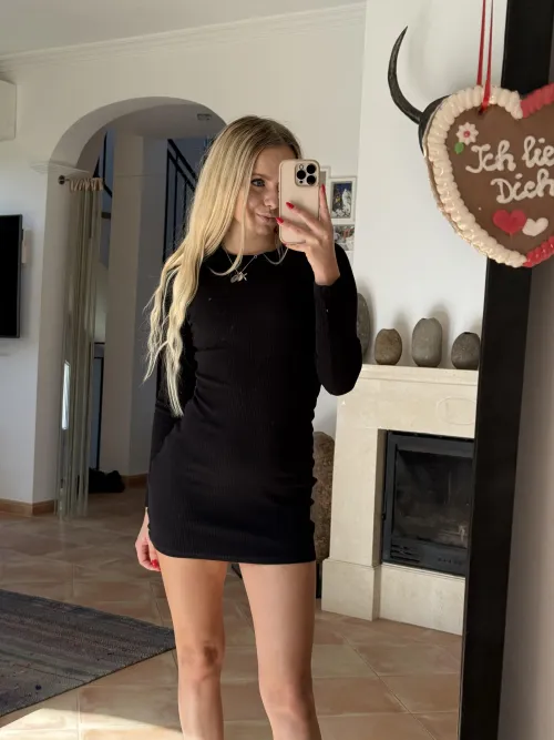 Thumbnail In Love with Tight Dresses by urfavvsophie | tightdresses