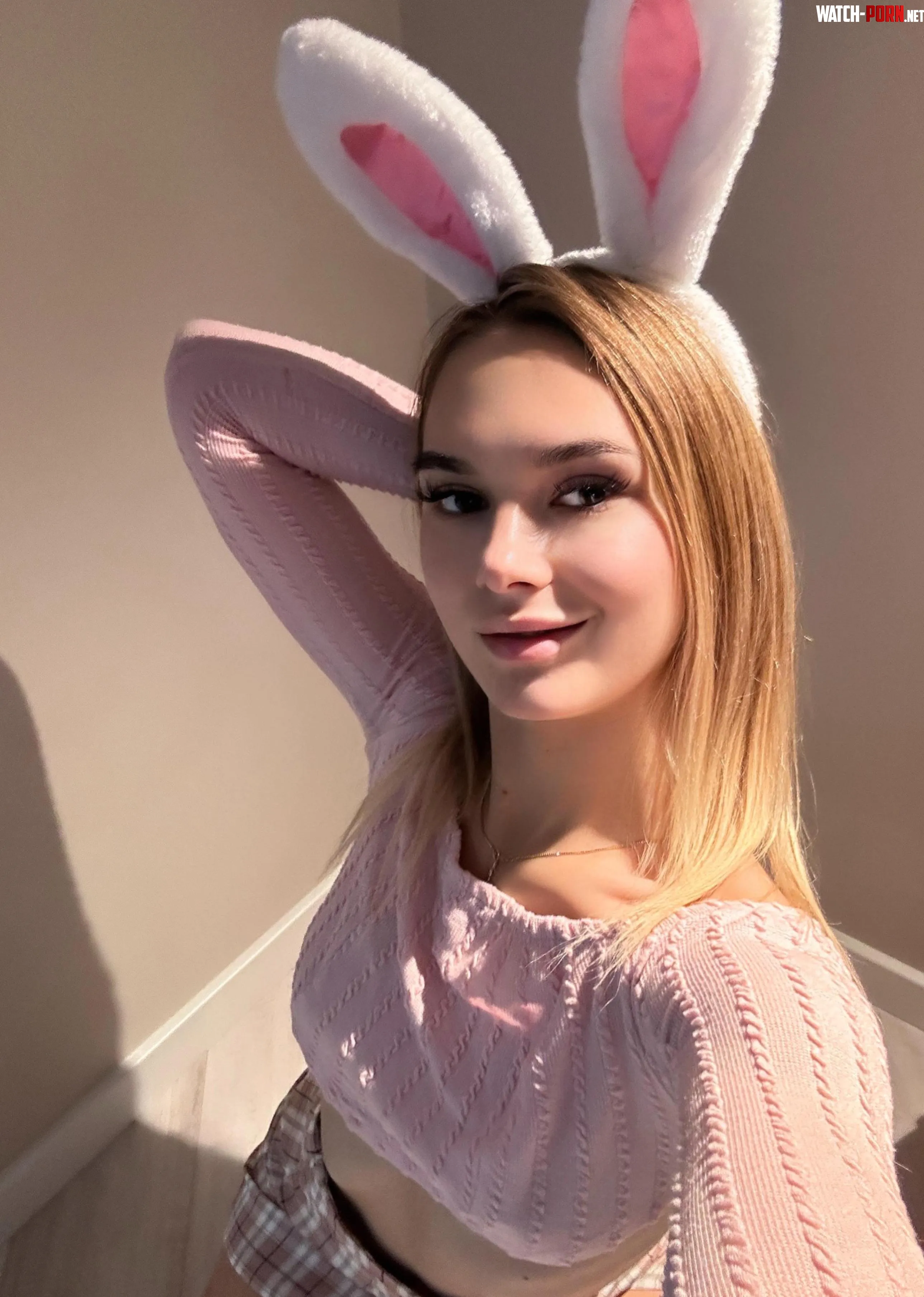 This bunny knows how to keep you entertained by GoodVibeGirl