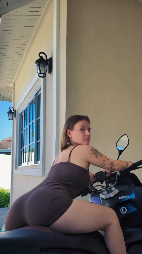 Thumbnail Join mylilgirl_reddit on a Sensual Ride