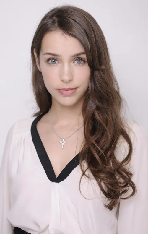 Thumbnail Stefanie Joosten's Captivating Beauty in the PrettyGirls Realm | PrettyGirls