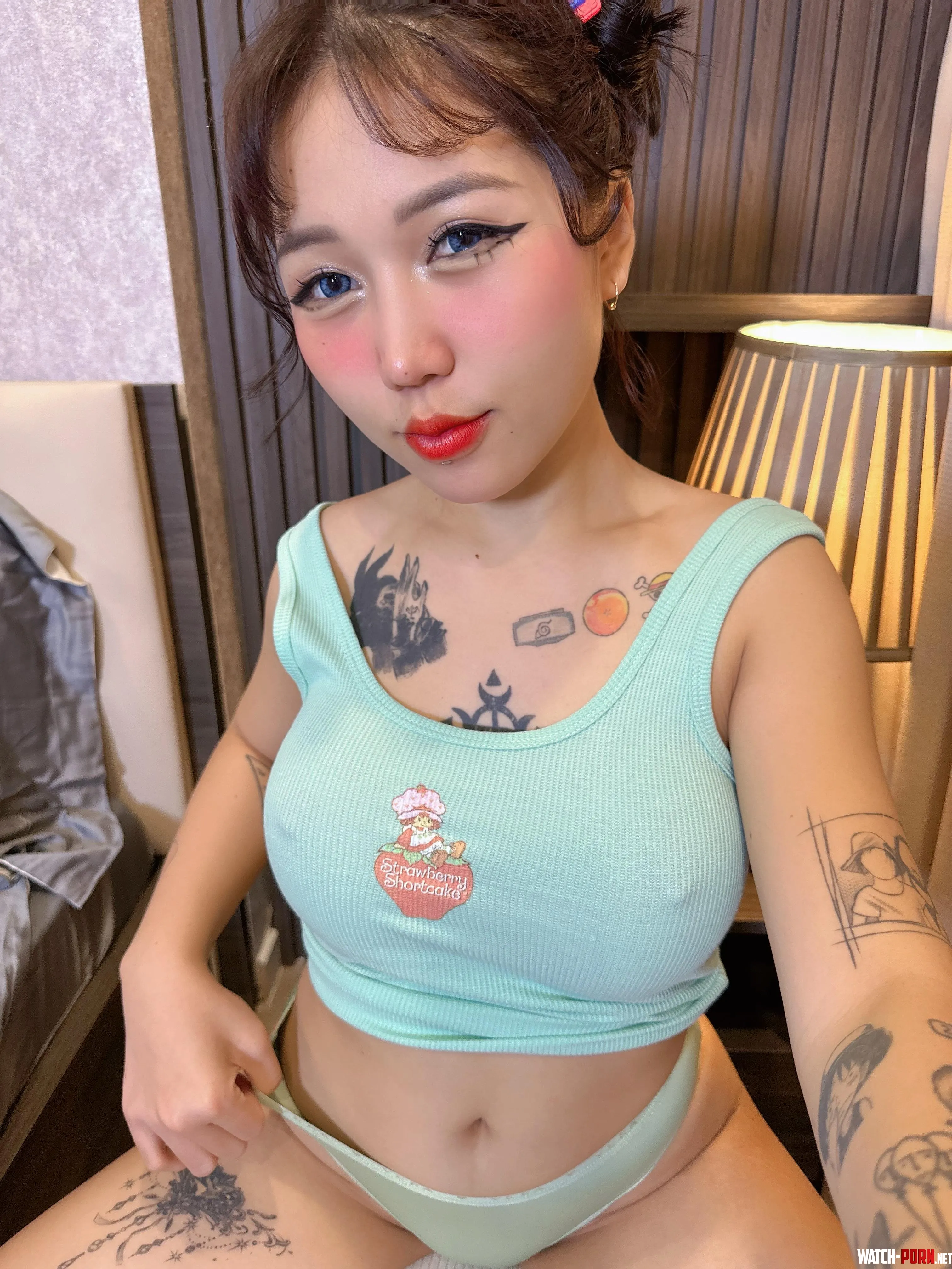 Can you feed this little Asian with your creampie  by playfulxprincess