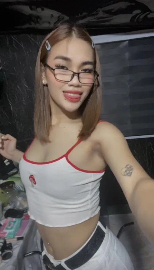 Thumbnail Discover 'Cute Tgirl with Something Special' by cindykate22 in Ladyboys Category