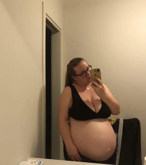 Thumbnail Counting Down: 4 Weeks to Go with Hayleycurvy