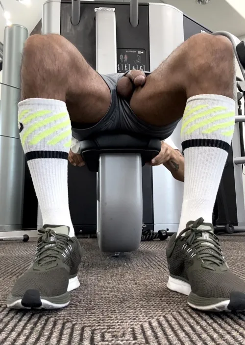 Thumbnail jluis2024's Fitness Journey: Leg Day in foreskin