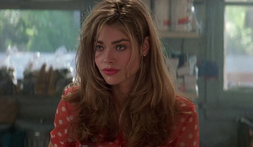 Thumbnail Denise Richards: A Picture of Beauty