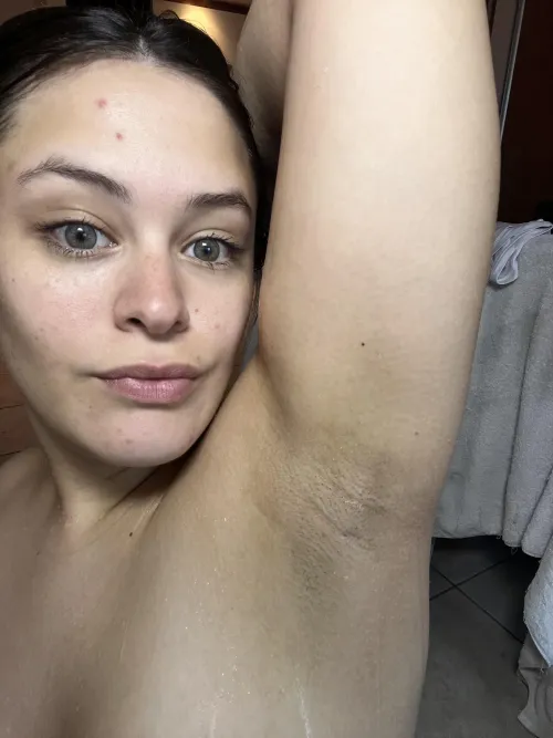 Thumbnail camovalen's Sensual Task: Wipe Until Sweat Dries in ArmpitFetish | armpitfetish