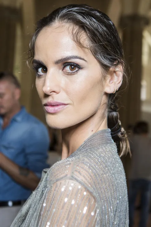 Thumbnail Izabel Goulart: Mesmerizing Beauty Captured