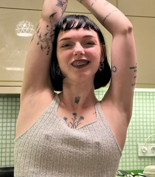 Thumbnail Deserving Attention: My Armpits - Katherinetoinel's Allure