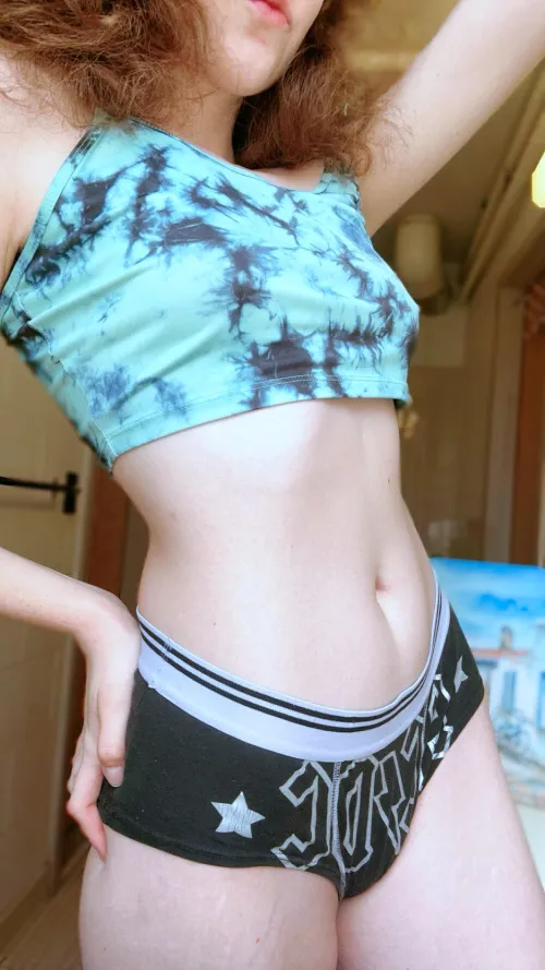 Thumbnail Gym Day Look: trippyg0th-'s Fitness Style in croptopgirls