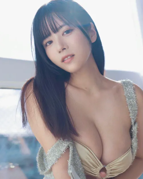 Thumbnail Discover Umi Shinonome in the World of Gravure - Gravure