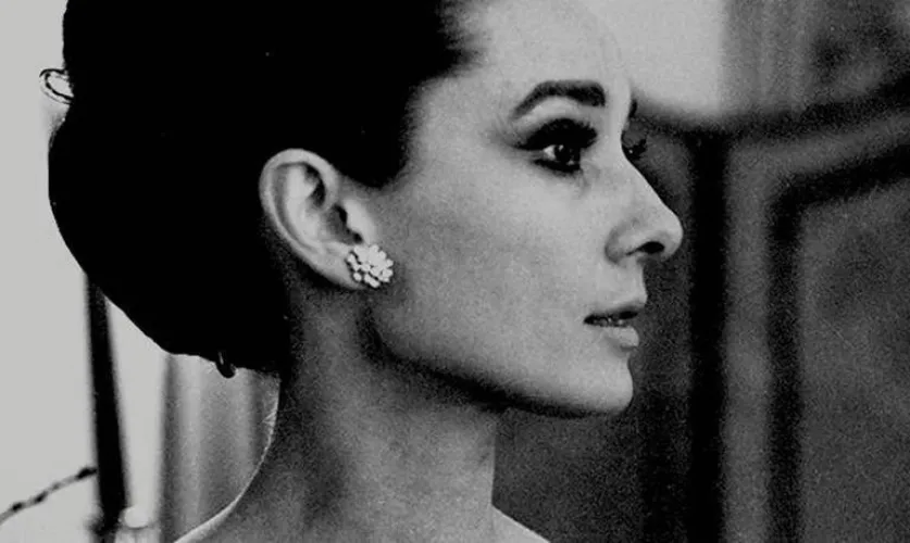 Thumbnail Audrey Hepburn - salinamelanie's Elegant PrettyGirls Portrait